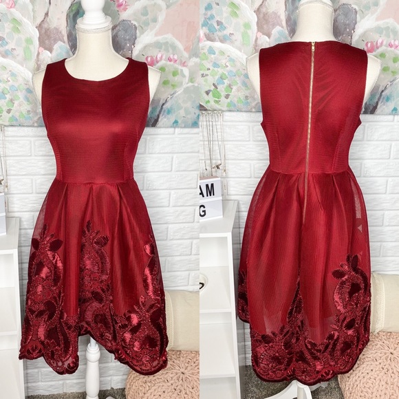 Akira Chicago Maroon Mesh Embroidered Dress Size L - Picture 1 of 7